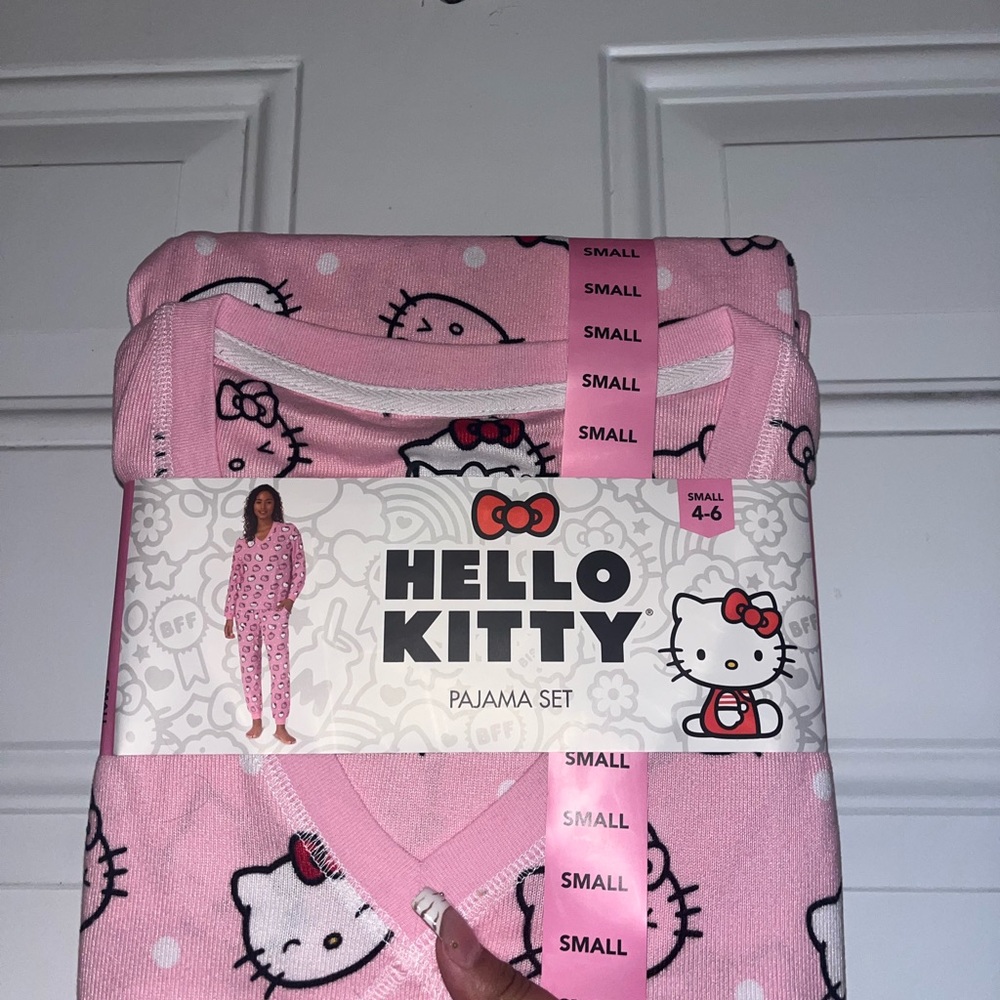 Hello Kitty Pajama Set in Pink